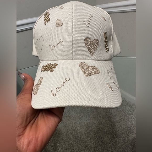 LOVE EMBROIDERED BASEBALL CAP - Picture 4 of 7